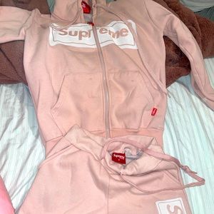 Supreme sweat suit size
